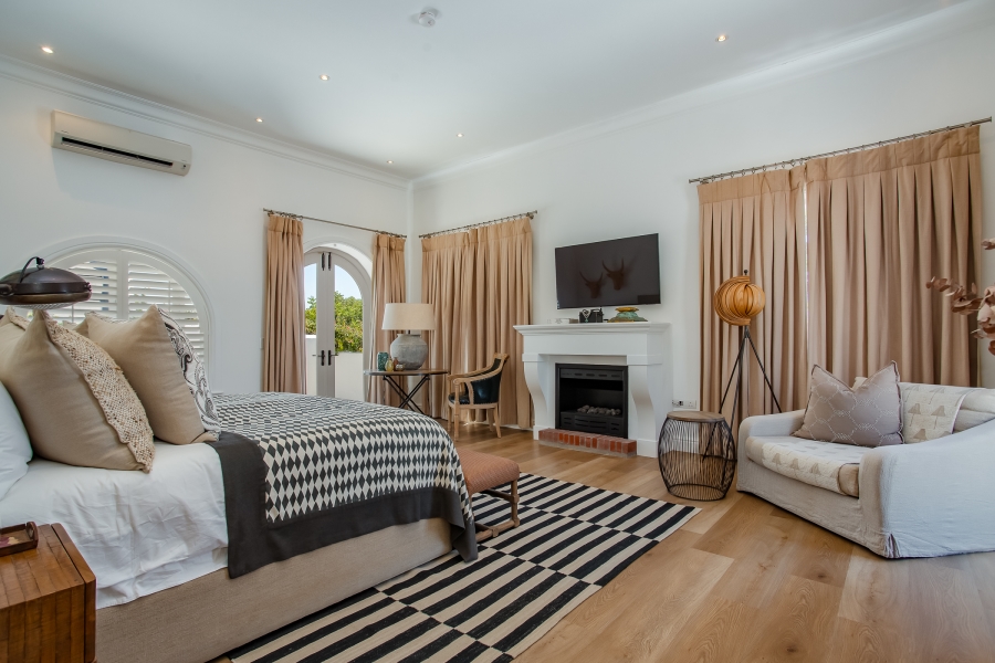 4 Bedroom Property for Sale in Devonvallei Western Cape